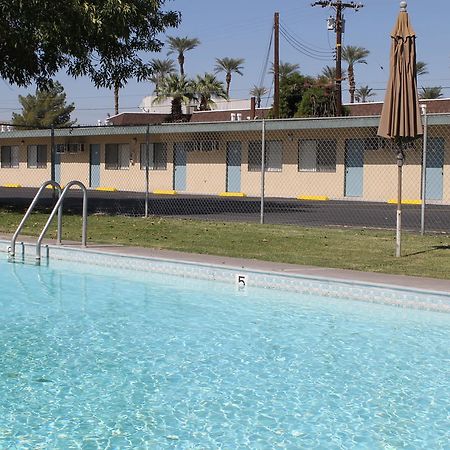 Indio Holiday Motel Dış mekan fotoğraf