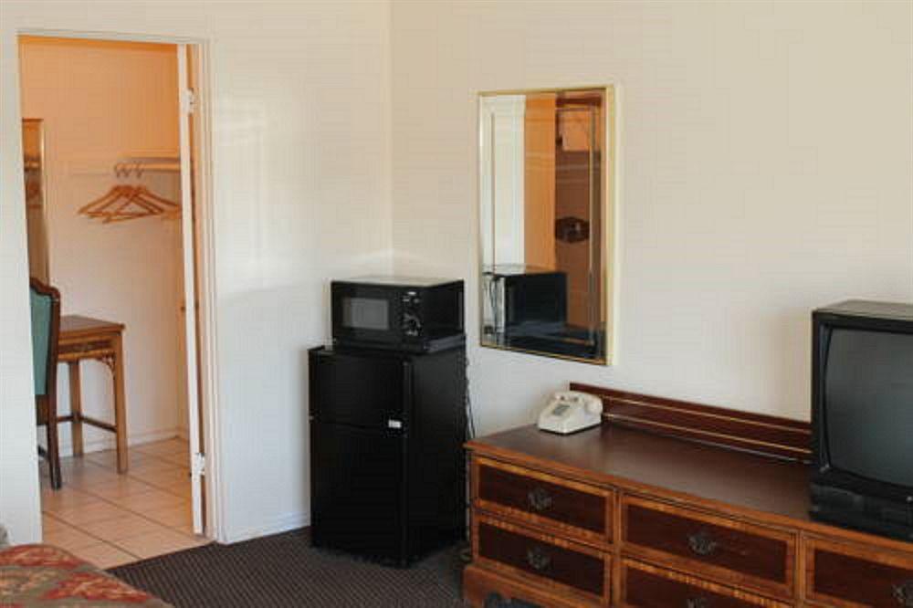 Indio Holiday Motel Dış mekan fotoğraf